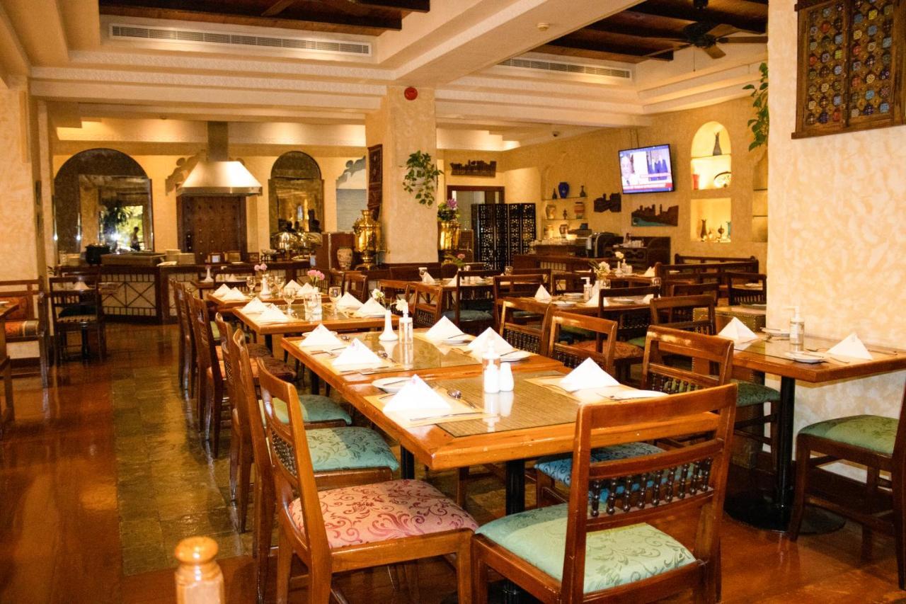 מנאמה Delmon International Hotel מראה חיצוני תמונה