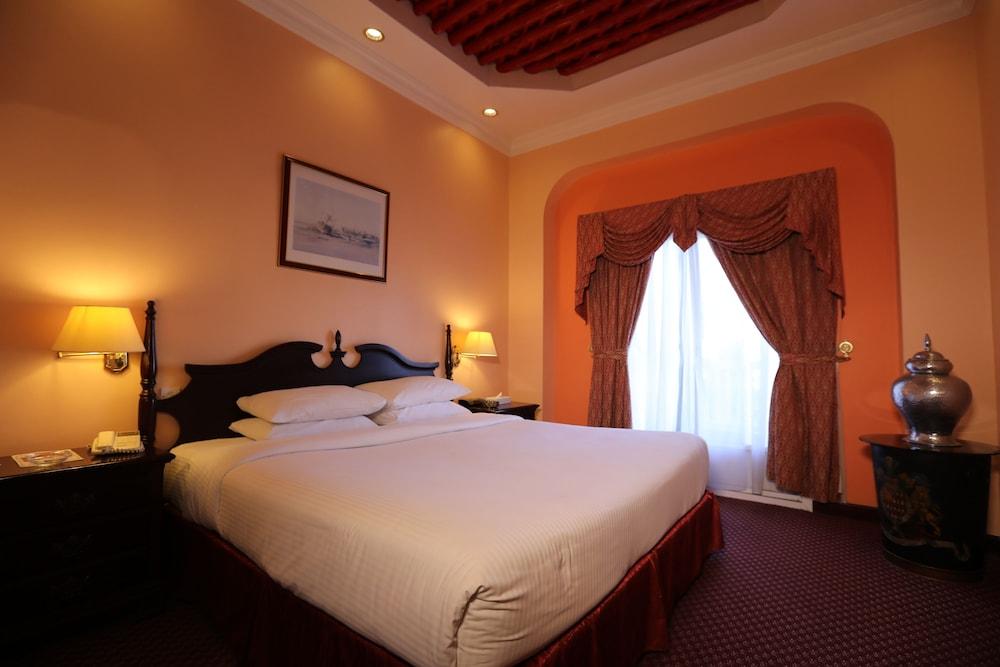 מנאמה Delmon International Hotel מראה חיצוני תמונה