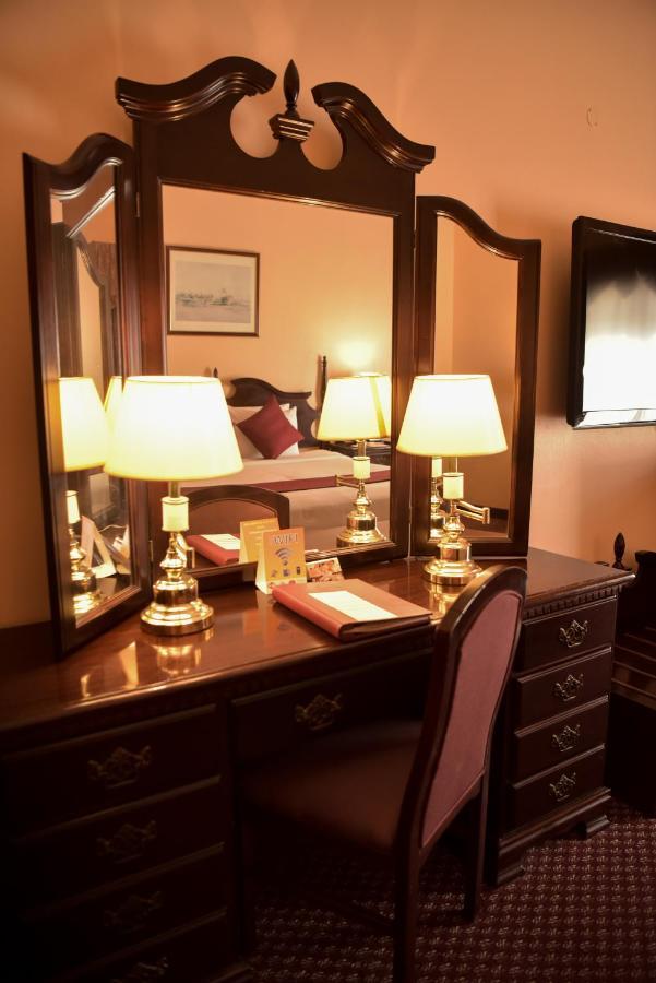 מנאמה Delmon International Hotel מראה חיצוני תמונה