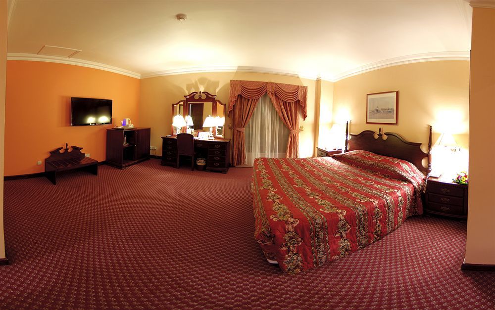 מנאמה Delmon International Hotel מראה חיצוני תמונה