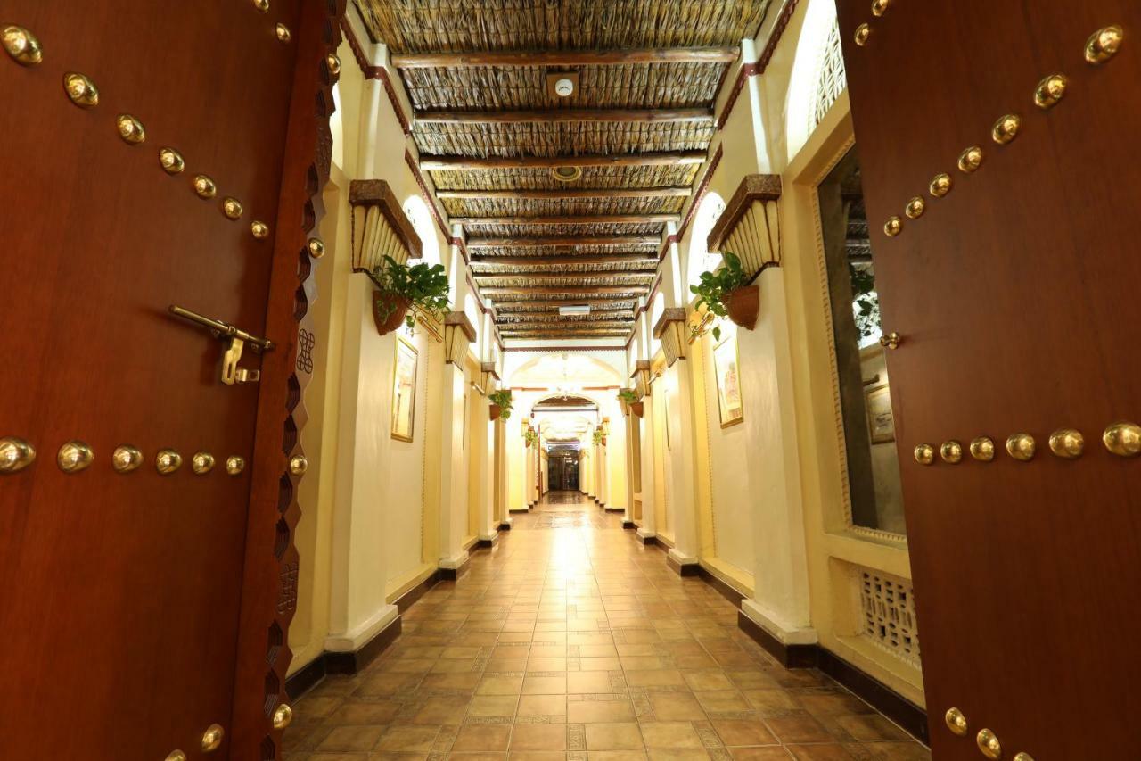 מנאמה Delmon International Hotel מראה חיצוני תמונה