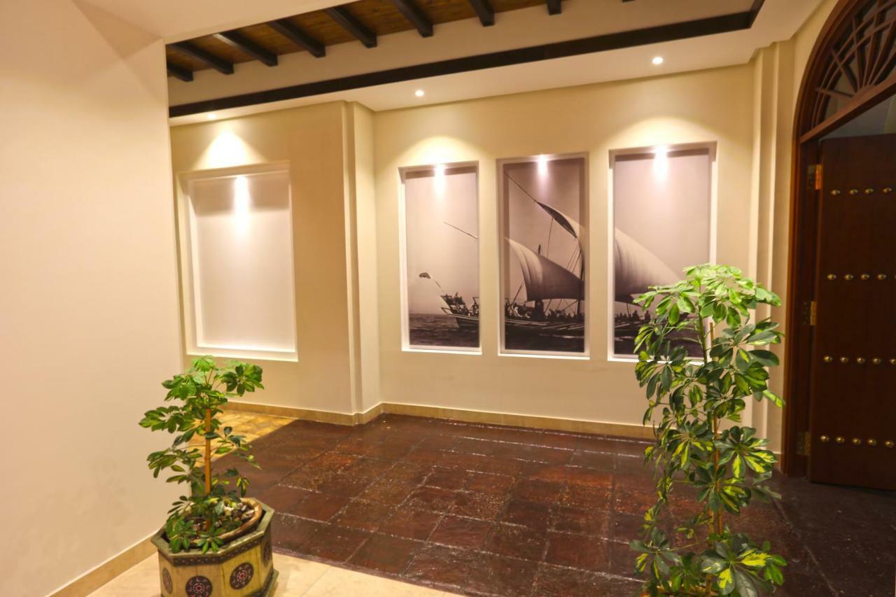 מנאמה Delmon International Hotel מראה חיצוני תמונה