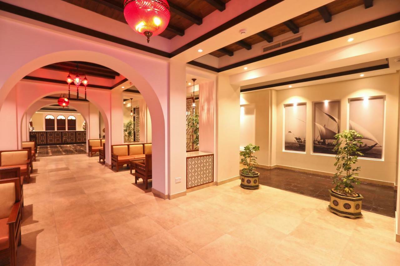 מנאמה Delmon International Hotel מראה חיצוני תמונה